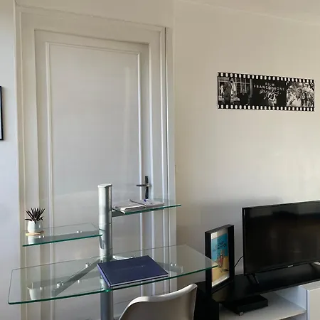 Proche Gare Tgv Deco Theme Bande Dessinee Apartment Angouleme